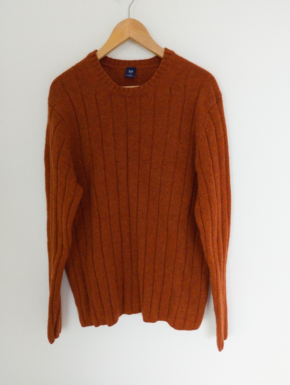 Vintage GAP 100% Lambswool Ribbed Crewneck Sweater Large Rust Burnt Orange Y2K